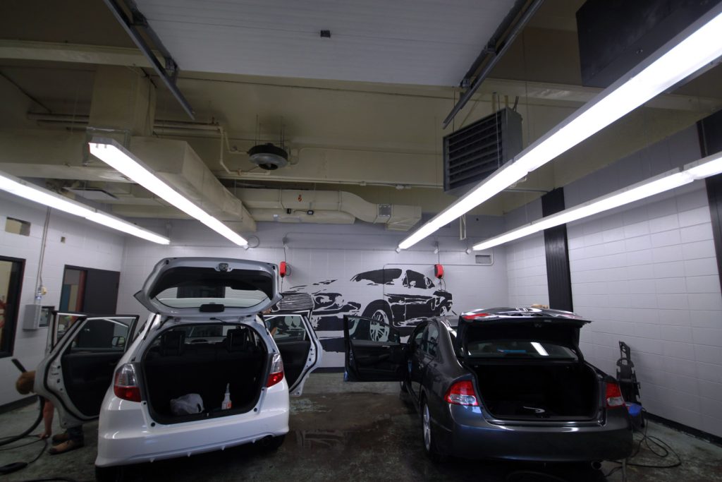 Entreprise du centre de formation en entreprise et récupération (CFER) des Navigateurs - Lave-auto sans eau