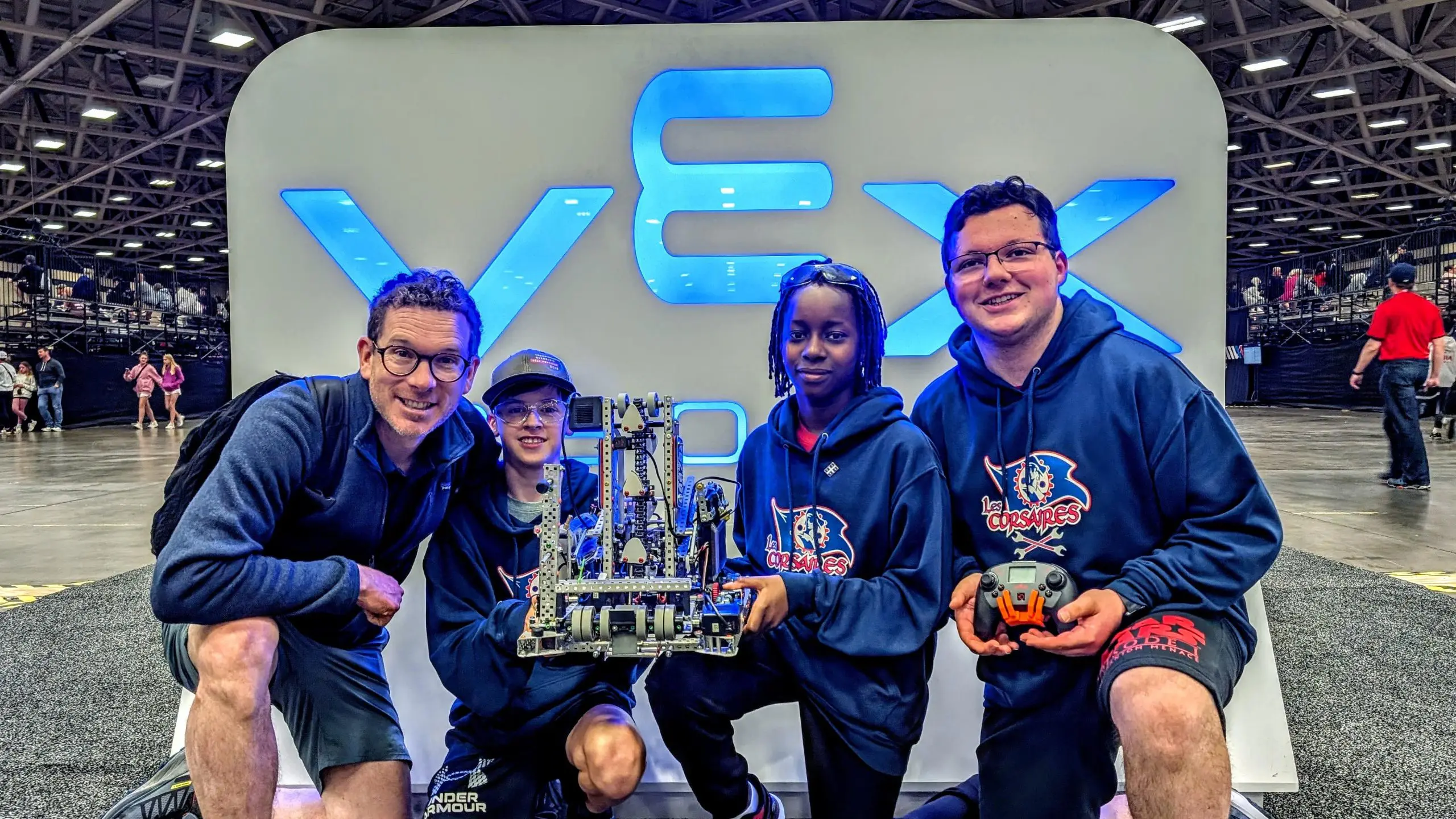 Des élèves québécois au Championnat mondial de robotique VEX