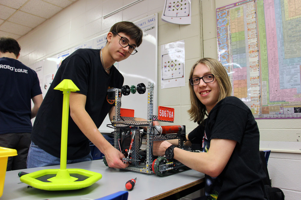 Les parcours de robotique au centre de services scolaire des Navigateurs (témoignages)