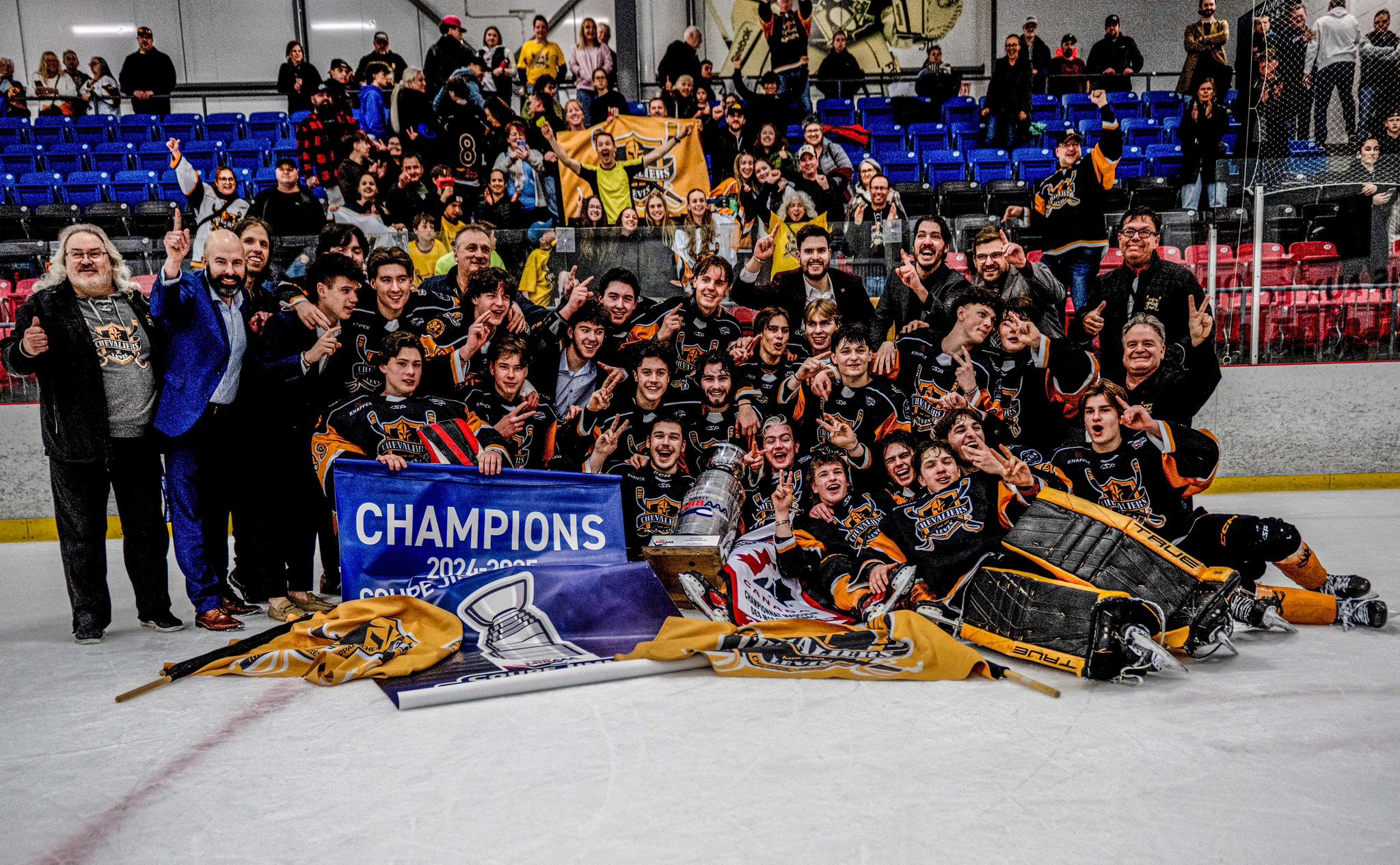 Les Chevaliers de Lévis remportent la Coupe Jimmy-Ferrari (équipe)